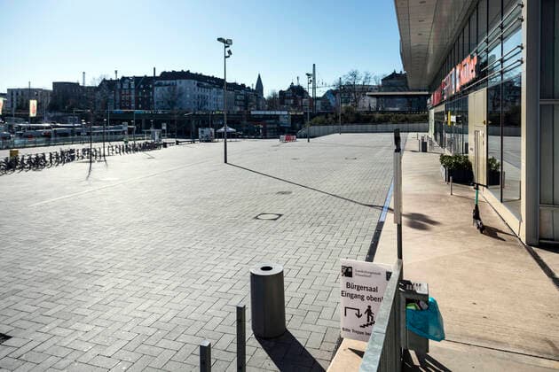 Measures due to coronavirus pandemic, empty city of Düsseldorf, Düsseldorf Arcaden an der Friedrichstraße