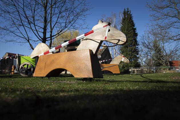 Closed playground in Kodersdorf, 24 03 2020 Throughout Saxony there are restrictions due to the spread of the coronavirus Kodersdorf Germany Copyright: xFlorianxGaertner photothek.netx