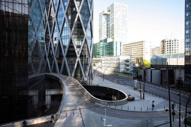 Puteaux, France, March 24, 2020 - Atmosphere in the business district of La Defense after the head of state ordered people to stay home to stop the spread of Covid-19  Copyright: xAlexisxSciardx