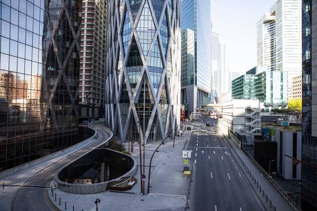 Puteaux, France, March 24, 2020 - Atmosphere in the business district of La Defense after the head of state ordered people to stay home to stop the spread of Covid-19  Copyright: xAlexisxSciardx
