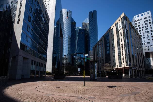 Puteaux, France, March 24, 2020 - Atmosphere in the business district of La Defense after the head of state ordered people to stay home to stop the spread of Covid-19  Copyright: xAlexisxSciardx