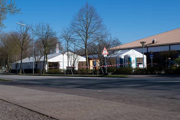 Herford, Germany 24 03 2020 Coronavirus smear site in Herford On Monday, 23 03 2020 a doctor died at the smear site in Herford The doctor is said to have helped with the smears of the coronavirus Covid 19 from his retirement In the picture The central smear site in Herford, Herford Germany