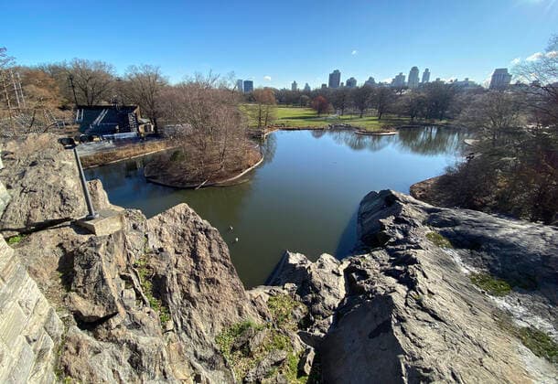 March 24, 2020, New York City, New York, USA: New York s Central park lake is quiet. As rules due to coronavirus outbreak become more stringent down there are fewer visitors to the park. New York City USA - ZUMAw138 20200324_new_w138_969 Copyright: xAlisonxWrightx