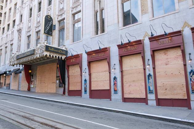March 24, 2020, San Francisco, California, USA: The Sir Francis Drake Hotel is boarded up during San Francisco™s shelter in place order. San Francisco USA - ZUMA™s 20200324_mda_s265_174 Copyright: xWilliamxJxSimpsonx