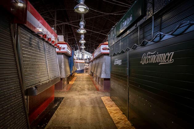 March 24, 2020, Barcelona, Catalonia, Spain: La Boqueria central market stores closed during the period of confinement..Barcelona faces its tenth day of confinement decreed by the Government of Spain due to the spread of the coronavirus. Barcelona Spain - ZUMAs197 20200324_zaa_s197_137 Copyright: xPacoxFreirex