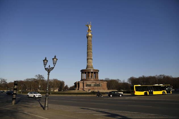 Traffic at the Victory Column during the Corona Pandemic on 24 03 2020