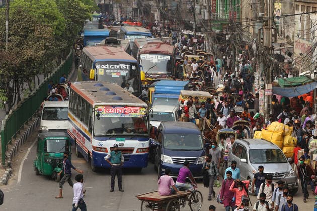 Bangladesh: COVID-19 emergency in Dhaka City Traffic was huge as people were leaving capital city. Death toll raised to 4 and 39 people were reported infected by COVID-19 till now. Dhaka Dhaka Bangladesh Copyright: Md.xRakibulxHasan