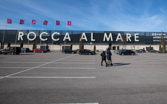 Tallinn, 23.03.2020 Kooroona viirus. Rocca al Mare kaubanduskeskus. Parkla. Rocca Al Mare shopping center. Parking. coronavirus pandemic, Emergency situation vs. state of emergency. Foto Tairo Lutter POSTIMEES Tallinn Harjumaa Estonia  Copyright: xTAIROxLUTTERx