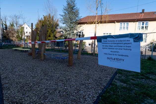 Metzingen theme picture Corona Virus, Outletcity Metzingen, ghost town, people empty, 24 03 2020 Childrens playground, closed, closed, theme picture Corona Virus, Outletcity Metzingen, ghost town, people empty, 24 03 2020, Copyright: xEibner-Pressefoto SaschaxWaltherx EP_swa
