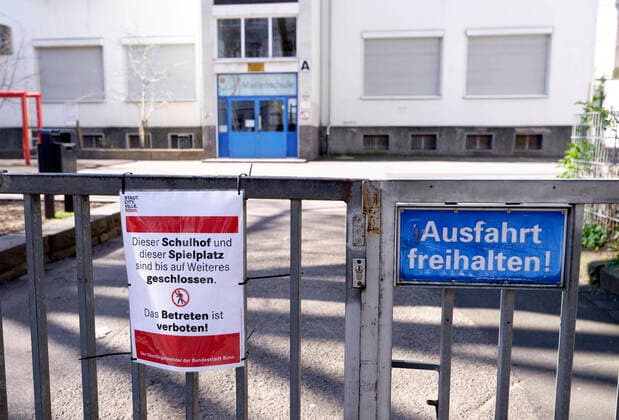 DEU , GERMANY A closed school due to the Corona crisis pandemic in Bonn Corona , 24 03 2020 DEU , GERMANY A closed school due to the Corona crisis pandemic in Bonn , 24 03 2020