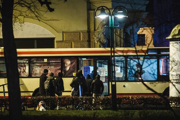 Special SOS Bus in Sopot helps homeless during the coronavirus outbreak Special SOS Bus with a paramedic and some voluntters on the board deliver hot meals and warm clothing to homeless during the coronavirus outbreak on March 24, 2020 in Sopot, Poland. EN_01421673_0004 