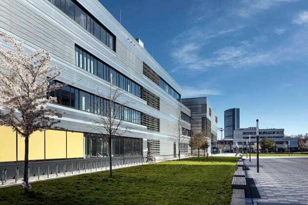 General protective measures to combat the coronavirus pandemic, the University of Applied Sciences Düsseldorf ÐÊHSD ÐÊhas therefore closed, the campus empty and left