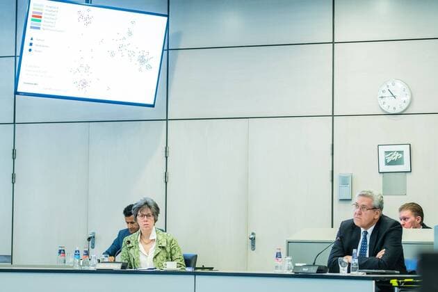 DEN HAAG, 23-03-2020, Coronavirus update for members of Dutch Parliament by RIVM and NIVC. CDA Member of parliament Joba van den Berg and 50Plus Member of parliament Henk Krol. Coronavirus update for members of Dutch Parliament  x7606300x Copyright:
