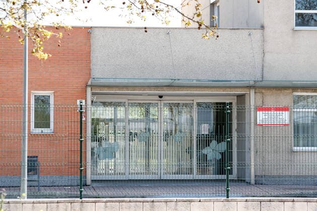 March 25, 2020, Getafe, MADRID, SPAIN: Illustration, general view of the Amavir Elderly residence in Getafe, Madrid, during the second week after the Government declared the state of alarm in Spain and recommended people to stay at home to fight coronavirus COVID-19 on March 25, 2020 in Getafe, Madrid, Spain Getafe SPAIN - ZUMAa181 20200325_zaa_a181_005 Copyright: xOscarxJ.xBarrosox
