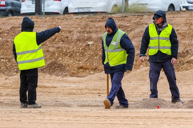 March 25, 2020, Valencia, VALENCIA, SPAIN: Illustration, Monitoring of the Military Campaign hospital works in Valencia during the eleventh day after the Government declared the state of alarm in Spain and recommended people to stay at home to fight coronavirus COVID-19 on March 25, 2020 in Valencia, Spain Valencia SPAIN - ZUMAa181 20200325_zaa_a181_064 Copyright: xIvanxTerronx