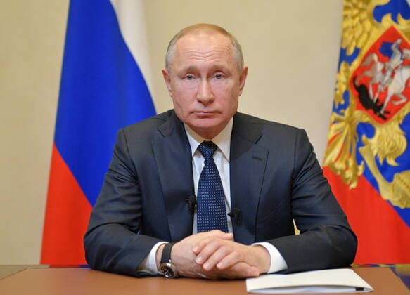 News Bilder des Tages MOSCOW REGION, RUSSIA - MARCH 25, 2020: Russia s President Vladimir Putin addresses Russian citizens on the COVID-19 coronavirus situation at Novo-Ogaryovo residence. Alexei Druzhinin Russian Presidential Press and Information Office TASS  TS0D3567