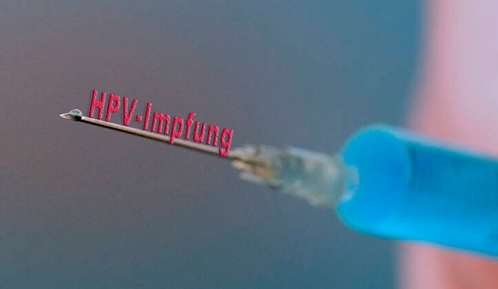 25.03.2020, Symbolbild: HPV Impfung 25.03.2020, Impfung 25.03.2020, Impfung *** 25 03 2020, symbol image HPV vaccination 25 03 2020, vaccination 25 03 2020, vaccination