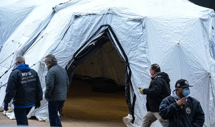 March 25, 2020, New York Manhattan, USA: Makeshift morgue outside Bellevue Hospital in Manhattan on Tuesday to deal with a potential surge of coronavirus victims. . 03 25 20. New York Manhattan. . New York Manhattan. USA - ZUMAs252 20200325_znp_s252_009 Copyright: xMarcusxSantosx
