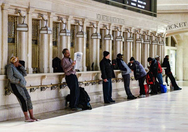 March 25, 2020, New York Manhattan, USA: Homeless taking care over the empty Grand Central Station. . 03 25 20. New York Manhattan Grand Central Terminal . . New York Manhattan. USA - ZUMAs252 20200325_znp_s252_013 Copyright: xMarcusxSantosx