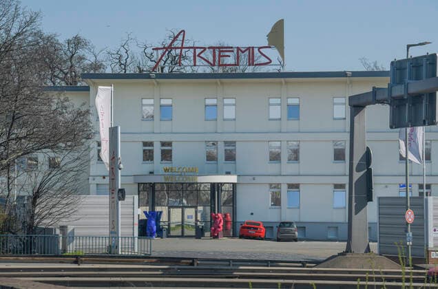 Berlin in Zeiten der Corona-Krise, 25.03.2020. Hier: Bordell Artemis hat geschlossen, Westend, Charlottenburg, Berlin, Deutschland *** Berlin in times of Corona crisis, 25 03 2020 Here brothel Artemis has closed, Westend, Charlottenburg, Berlin, Germany