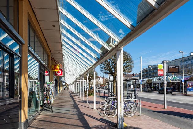 Kiel city centre almost without people The instruction of the state government to stay at home because of the critical situation caused by the coronavirus pandemic is largely followed Kiel Brunswik Schleswig Holstein Germany