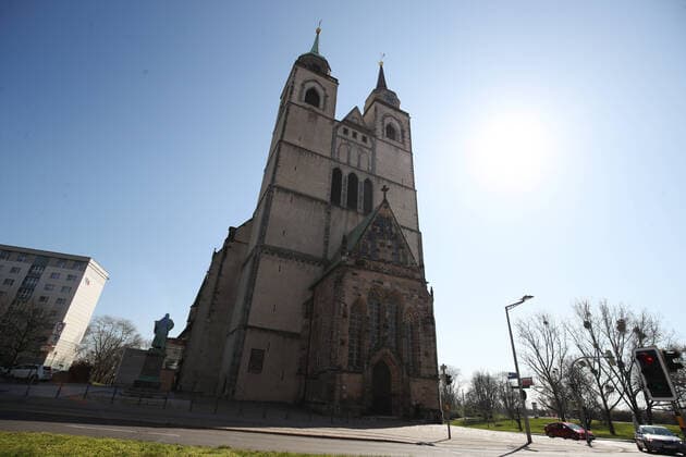 The Johanniskirche in Magdeburg, in the church there are big youth consecrations every year The regional association of the Interessenvereinigung Jugendweihehe in Magdeburg as the biggest organizer of youth consecrations has postponed all events in Saxony Anhalt, there were about 6000 registrations for this year The regional association is currently working on emergency plans, the celebrations plann