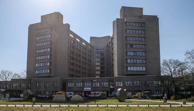Coronavirus in Berlin Berlin, 25 03 2020, Vivantes Klinikum Am Urban Because of the coronavirus, the clinics have prepared for the emergency Also in Kreuzbergs Kiez hospital there is a visiting ban Berlin Berlin Germany Vivantes Klinikum Am Urban