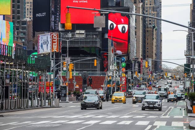 March 25, 2020, New York, NEW YORK, EUA: MovimentaoÂßoÂ£o da Times Square em Manhattan durante uma pandemia de coronavoÂ­rus COVID19 em Nova York nos Estados Unidos. New York EUA - ZUMAc233 47096376st Copyright: xVanessaxCarvalhox