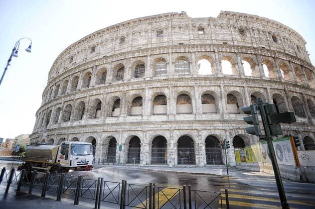 Coronavirus emergency, Sanifcation of the streets of Rome  Copyright: xRomax xIPAx xRomax