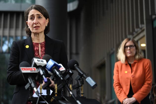 GLADYS BEREJIKLIAN PRESSER, NSW Premier Gladys Berejiklian (left) and NSW Chief Health Officer Dr Kerry Chant delivers a health update on COVID-19 in Sydney, Thursday, March 26, 2020. New South Wales may break from the Federal Government and implement even tighter lockdown laws as they desperately try to slow the spread of the coronavirus. ( NO ARCHIVING, EDITORIAL USE ONLY, NO USE IN BOOKS WITHOUT CONSENT SYDNEY NSW AUSTRALIA  Copyright: xDEANxLEWINSx 20200326001459841365