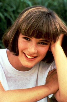 SQUARE DANCE, Winona Ryder, 1987, Island Pictures courtesy Everett Collection Island Pictures Courtesy Everett Collection !ACHTUNG AUFNAHMEDATUM GESCHÃ„TZT! PUBLICATIONXNOTxINxCANxCHNxFRAxITAxJPNxNORxPOLxRUSxESPxUKxUSA Copyright: xIslandxPictures CourtesyxEverettxCollectionx MSDSQDA EC005