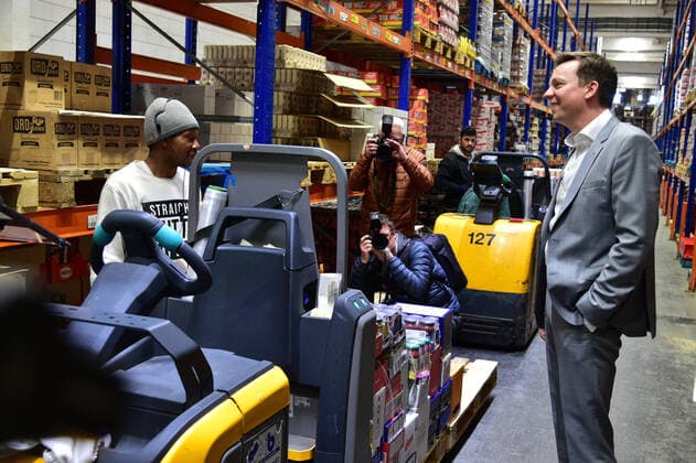On Wednesday 25 3 2020, Saarlands Prime Minister Tobias Hans visits the EDEKA central warehouse in St Ingbert and gets an idea of the supply in the retail trade He encounters well-filled shelves and mountains of toilet paper, where Hans also makes himself a selfie with toilet paper bub