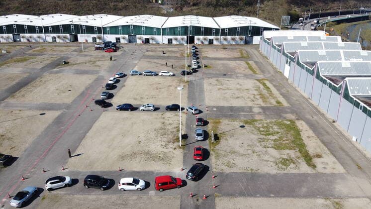 Corona tests will be carried out on Wednesday 25 3 2020 in Saarbrücken in a drive-in at the Mese site The Bundeswehr is supporting the Association of Statutory Health Insurance Physicians bub