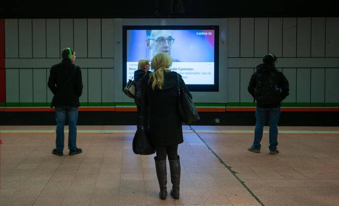 Public transport VVS SSB Stadtbahnhof Hauptbahnhof on Wednesday morning The platforms are mostly empty and people keep to the distance rule Stuttgart Mitte Baden Württemberg Germany Copyright: xLeif-HendrikxPiechowskix