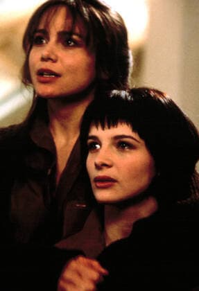 THE UNBEARABLE LIGHTNESS OF BEING, Lena Olin, Juliette Binoche, 1988 Orion Pictures Corp Courtesy Everett Collection !ACHTUNG AUFNAHMEDATUM GESCHÃ„TZT! PUBLICATIONXNOTxINxCANxCHNxFRAxITAxJPNxNORxPOLxRUSxESPxUKxUSA Copyright: xOrionxPicturesxCorp CourtesyxEverettxCollectionx MSDUNLI EC007
