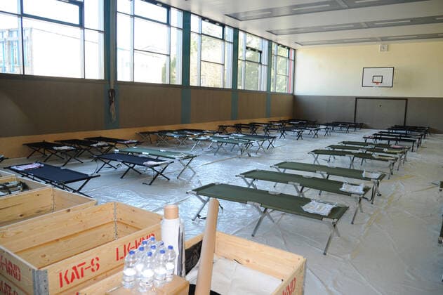 Camp beds were set up on Thursday 26 03 2020 in the gymnasium of the Gemeinschaftsschule Marpingen These camp beds are intended to help out in case of shortages in hospitals due to corona bub