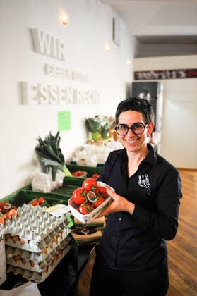 Corona crisis food supply pantry west from restaurant to grocery store and asks for many fresh things, cheese, wine in the time when many restaurants and caterers close down, have to close down In the picture Dorit Münzer Bock Stuttgart Baden Wuerttemberg Germany Copyright: xMaxxKovalenkox