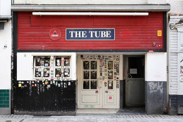 Empty streets in Düsseldorf during the Corona Crisis, The Tube, Short Street Symbol Picture Feature City City Life Corona Corona Corona Crisis Coronavirus Virus Crisis Pandemic Epidemic Epidemic Curfew Curfew empty Closed Brewery Old Town Old Beer Pub Pubs Old Town Pubs Tube