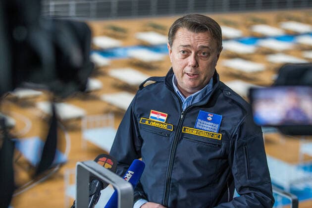 Coronavirus patient beds prepared - Osijek, Croatia 26.03.2020., Osijek, Croatia - Sports Hall Gradski vrt is equipped with hospital beds in the case of large numbers of coronavirus patients. Goran Ivanovic, Head of the Civil Protection Staff of Osijek-Baranja County. DavorxJavorovic PIXSELL