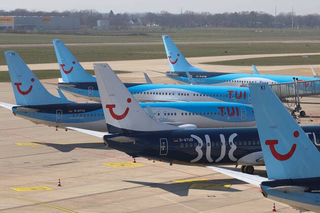 Hanover, 26 03 2020, Hanover Airport, HAJ, Due to the spread of the corona virus almost all flights have been suspended, TUI aircraft on ground, aircraft, Boeing 737 800, TUI logo,