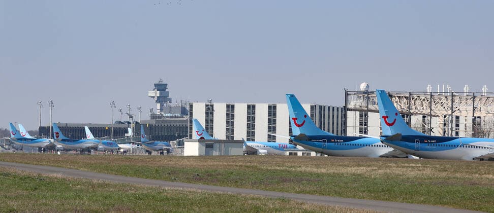 Hanover, 26 03 2020, Hanover Airport, HAJ, Due to the spread of the corona virus almost all flights have been suspended, TUI aircraft on ground, aircraft, Boeing 737 800, TUI logo,
