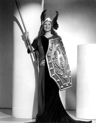 KIRSTEN FLAGSTAD, singing Brunhilde s war cry from Wagner s Die Walkure, in the film, The Big Broadcast of 1938. Courtesy Everett Collection !ACHTUNG AUFNAHMEDATUM GESCHÃ„TZT! PUBLICATIONXNOTxINxCANxCHNxFRAxITAxJPNxNORxPOLxRUSxESPxUKxUSA Copyright: xCourtesyxEverettxCollectionx PBDKIFL EC001