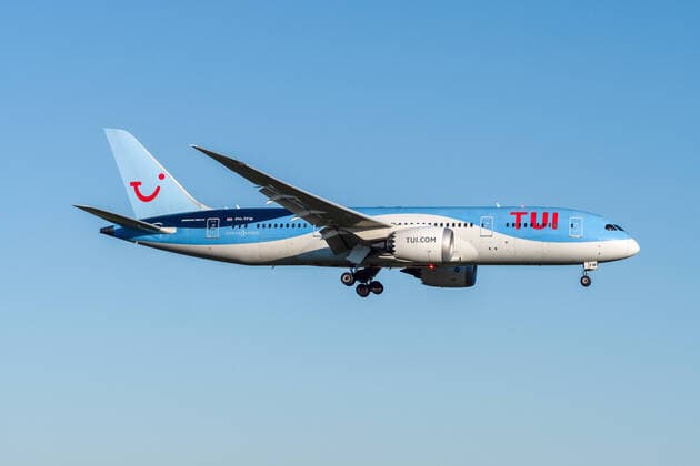 TUI with Boeing 787 8 Dreamliner on approach to Amsterdam Schiphol