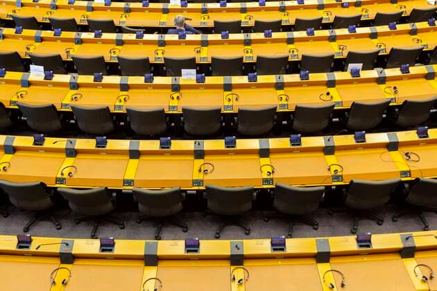 The European Parliament is meeting today in Brussels to legislate on the various European measures to be taken in the fight against the Coronavirus. This parliamentary session took on a particular color, knowing that the vast majority of parliamentarians were not present in the hemicycle since often in confinement in their own country and therefore followed the debates by videoconference.  NicolasxLandemardx xLexPictorium LePictorium_0226531