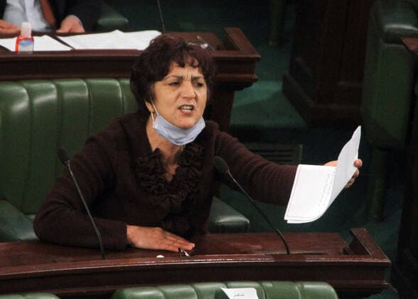 Saia abou deputer de la partie attayar Lors d une seance pleniere de l?Assemblee des Representants du Peuple (ARP) consacre Ã un dialogue avec le gouvernement sur la situation sanitaire dans le pays, le Chef du gouvernement Elyes Fakhfakh a insiste sur la necessite de respecter le confinement general et l?auto-isolement ainsi que le placement en quarantaine obligatoire des personnes arrivees de l?etranger pour lutter contre la propagation du Coronavirus et eviter des scenarios vecus par d autres pays NEWS : Chambre des deputes tunisien - Tunis - 26 03 2020 JDIDIWASSIM PANORAMIC 