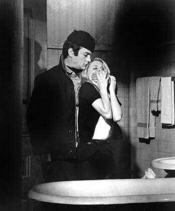THE BOSTON STRANGLER, Tony Curtis, Sally Kellerman, 1968, TM and Copyright (c)20th Century Fox Film Corp. All rights reserved. 20thCentFox Courtesy Everett Collection !ACHTUNG AUFNAHMEDATUM GESCHÃ„TZT! PUBLICATIONXNOTxINxCANxCHNxFRAxITAxJPNxNORxPOLxRUSxESPxUKxUSA Copyright: x20thCentFox CourtesyxEverettxCollectionx MBDBOST EC003