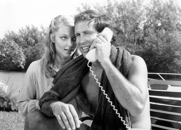 CADDYSHACK, Cindy Morgan, Chevy Chase, 1980. (c) Orion Pictures Courtesy: Everett Collection. Orion Pictures Corp Courtesy Everett Collection !ACHTUNG AUFNAHMEDATUM GESCHÃ„TZT! PUBLICATIONXNOTxINxCANxCHNxFRAxITAxJPNxNORxPOLxRUSxESPxUKxUSA Copyright: xOrionxPicturesxCorp CourtesyxEverettxCollectionx MBDCADD EC031