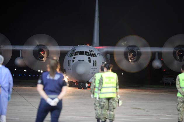 March 26, 2020, Buenos Aires, Buenos Aires, Argentina: Argentine Air Force repatriated Argentine citizens who were stranded in Peru due to the suspension of flights by the Coronavirus - COVID-19. Buenos Aires Argentina - ZUMAs180 20200326_zbp_s180_017 Copyright: xClaudioxSantistebanx