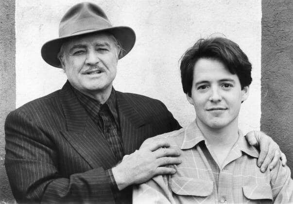 THE FRESHMAN, from left: Marlon Brando, Matthew Broderick, 1990. TriStar courtesy Everett Collection TriStar Pictures Courtesy Everett Collection !ACHTUNG AUFNAHMEDATUM GESCHÃ„TZT! PUBLICATIONXNOTxINxCANxCHNxFRAxITAxJPNxNORxPOLxRUSxESPxUKxUSA Copyright: xTriStarxPictures CourtesyxEverettxCollectionx MBDFRES EC014