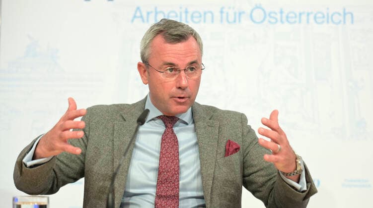 Vienna 26 03 2020, Vienna, AUT, Current developments concerning corona disease in Austria, press conference FPOe, in the picture FPOe party leader Norbert Hofer FPOe party leader Norbert Hofer during a press conference of FPOe about the corona virus Pandemic at the Vienna, Austria on 2020 03 26  EP_Pool
